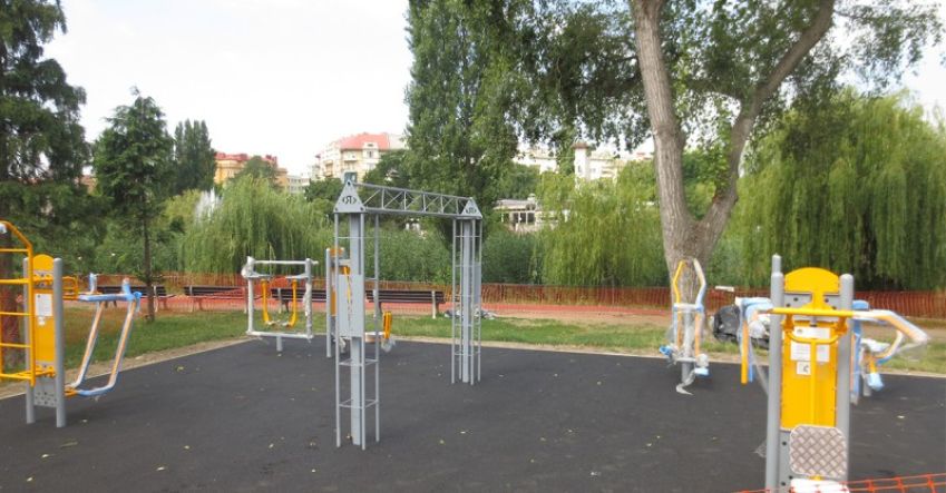 Új fitnesz park és futópálya a Feneketlen tónál